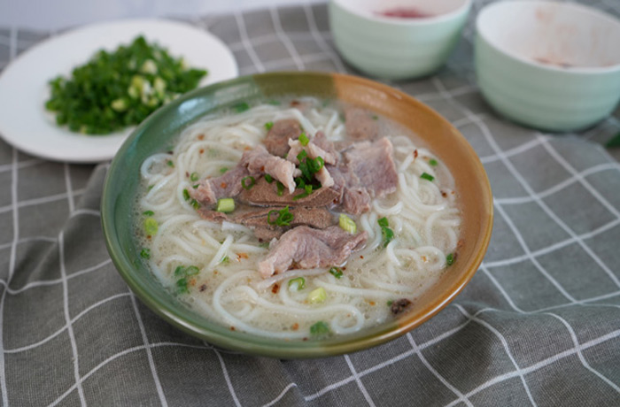 新乐原味汤粉王培训